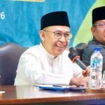 Ketua Tanfidziyah PWNU Jawa Tengah, Abdul Ghaffar Rozin atau Gus Rozin, menyatakan kesiapannya maju sebagai calon Ketua Umum PBNU dalam Muktamar ke-35 Nahdlatul Ulama. Pernyataan itu disampaikan di hadapan para Ketua PCNU se-Jawa Tengah saat Silaturahim PCNU di Salatiga, Rabu (15/7/2026), sebagai ikhtiar memperkuat persatuan organisasi dan menghadirkan kepemimpinan yang berdaulat, bermartabat, serta bermanfaat bagi umat, bangsa, dan kemanusiaan.