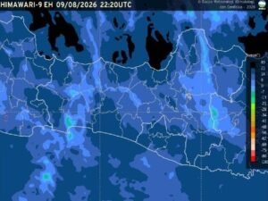 Badan Meteorologi, Klimatologi, dan Geofisika (BMKG) memprakirakan cuaca Semarang dan Jawa Tengah pada Senin, 10 Agustus 2026, didominasi cerah hingga cerah berawan. Hasil pengamatan pukul 05.30 WIB mencatat suhu udara Semarang 24,6 derajat Celsius dengan kelembapan 80 persen, sementara masyarakat diminta mewaspadai potensi kebakaran hutan dan lahan serta gelombang tinggi di perairan selatan Jawa Tengah.