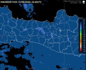 Badan Meteorologi, Klimatologi, dan Geofisika (BMKG) memprakirakan cuaca Semarang dan Jawa Tengah pada Jumat, 14 Agustus 2026, didominasi cerah hingga cerah berawan. Hasil pengamatan pukul 05.30 WIB mencatat suhu Semarang 25,6 derajat Celsius dengan kelembapan 80 persen, sementara masyarakat diminta mewaspadai potensi kebakaran hutan dan lahan serta gelombang tinggi di perairan selatan Jawa Tengah.