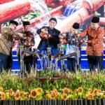 Bank Indonesia Provinsi Jawa Tengah menggelar Festival Jateng Syariah (FAJAR) 2026 di Queen City Mall Semarang pada 6–9 Agustus 2026 untuk memperkuat literasi serta ekosistem ekonomi dan keuangan syariah. Kepala Perwakilan Bank Indonesia Provinsi Jawa Tengah, M. Noor Nugroho, menyebut kegiatan ini mengedepankan kolaborasi lintas sektor melalui penguatan literasi, pengembangan Halal Value Chain, pemberdayaan UMKM, dan perluasan akses ekonomi syariah yang inklusif serta berkelanjutan.