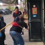 Sebuah counter handphone Royal Phone di Kelurahan Pojoksari, Kecamatan Ambarawa, Kabupaten Semarang, diduga menjadi sasaran perampokan pada Kamis (6/8/2026). Sejumlah handphone dilaporkan hilang, tiga kamera CCTV ditemukan rusak, dan pemilik toko belum diketahui keberadaannya. Kapolsek Ambarawa, Ririh Widiastuti, menyatakan Satreskrim Polres Semarang masih melakukan penyelidikan untuk mengungkap peristiwa tersebut.