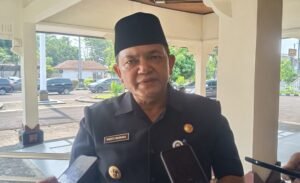 Pemkab Semarang segera mencatat tanah hibah dari Kementerian Pertanian seluas sekitar 2,3 hektare sebagai aset daerah setelah dokumen administrasinya lengkap, Selasa (11/8/2026). Tanah eks Balai Penyuluhan Pertanian yang dihibahkan sejak 1991 tersebut diperkirakan bernilai Rp58 miliar. Pemkab Semarang juga menunggu proses sertifikasi tanah 14,8 hektare dari Badan Bank Tanah di Desa Branjang yang bernilai sekitar Rp60 miliar.