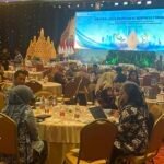 Pemprov Jawa Tengah bersama Bank Indonesia Jawa Tengah menggelar CJIBF 2026 di Jakarta, Rabu (27/8), untuk memperkuat investasi berkelanjutan. Forum tersebut menawarkan 26 proyek unggulan dan menghasilkan 37 Letter of Intent (LoI) dari 60 pertemuan bisnis dengan rencana investasi Rp19,6 triliun, di tengah realisasi investasi semester I mencapai Rp59,94 triliun.