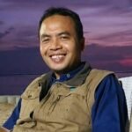 Rencana pengembangan energi panas bumi di Gunung Ungaran dan Telomoyo, Jawa Tengah, dinilai perlu menyeimbangkan kebutuhan energi bersih dengan perlindungan lingkungan dan kepentingan masyarakat. Dosen Institut Islam Kuningan Dr. H. Dakhori mendorong penerapan prinsip keadilan, musyawarah, dan keberlanjutan untuk mencegah gangguan tata air, risiko geologi, serta konflik sosial.