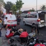 Kecelakaan lalu lintas melibatkan Honda Vario H-5153-CI dan Kawasaki Ninja AD-6999-HM di Simpang Tiga Tegalrejo, Kelurahan Tegalrejo, Argomulyo, Kota Salatiga, Minggu (9/8/2026) pagi. Pengendara Vario, P (60), warga Getasan, Kabupaten Semarang, mengalami cedera kepala setelah bertabrakan saat berbelok dan kemudian meninggal dunia setelah mendapat perawatan, sedangkan pengendara Kawasaki Ninja tidak mengalami luka serius.