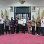 Kampung Keluarga Berkualitas Manggar Lestari, Desa Lerep, Kecamatan Ungaran Barat, Kabupaten Semarang, meraih juara pertama nasional pengelolaan Kampung KB 2026 dari Kemendukbangga/BKKBN. Prestasi tersebut diraih melalui keterlibatan masyarakat dalam pemberdayaan lansia, pendampingan anak dan balita, seni budaya, serta berbagai program untuk meningkatkan kualitas keluarga dan lingkungan.