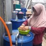 Karang Taruna Dharma Remaja Desa Manggihan, Getasan, Kabupaten Semarang, mengolah limbah sayuran dan buah menjadi biogas untuk memasak serta pupuk organik cair. Inovasi berbasis pengelolaan sampah dan energi alternatif tersebut mengantarkan mereka meraih juara pertama Lomba Karang Taruna Berprestasi 2026 tingkat Jawa Tengah dan mewakili Jateng di tingkat nasional.