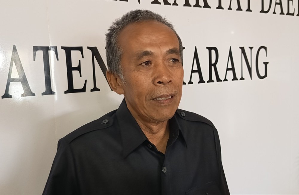 DPRD Kabupaten Semarang meminta pemerintah daerah melakukan kajian menyeluruh sebelum pengembangan energi panas bumi Gunung Ungaran dilanjutkan, Senin (31/8/2026). Dewan menyoroti potensi dampak pengeboran lebih dari 2.000 meter terhadap kondisi geologi, lingkungan, sumber air, cagar budaya, serta manfaat ekonomi bagi masyarakat dan daerah.