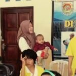 Polwan Polres Salatiga menggelar bakti sosial dan bakti kesehatan di Panti Asuhan Bakti Luhur, Tegalrejo, Argomulyo, Jumat (21/9/2026), untuk menyambut Hari Jadi Polwan ke-78. Kegiatan diisi penyerahan kebutuhan pokok dan pemeriksaan kesehatan bagi penghuni panti sebagai bentuk kepedulian sekaligus mempererat hubungan Polri dengan masyarakat.