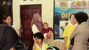 Polwan Polres Salatiga menggelar bakti sosial dan bakti kesehatan di Panti Asuhan Bakti Luhur, Tegalrejo, Argomulyo, Jumat (21/9/2026), untuk menyambut Hari Jadi Polwan ke-78. Kegiatan diisi penyerahan kebutuhan pokok dan pemeriksaan kesehatan bagi penghuni panti sebagai bentuk kepedulian sekaligus mempererat hubungan Polri dengan masyarakat.