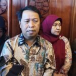 Bank Indonesia mencatat pengguna QRIS di Jawa Tengah mencapai 9,08 juta hingga Juni 2026, menempatkan Jateng sebagai provinsi dengan jumlah pengguna terbesar ketiga secara nasional. Pertumbuhan tersebut menunjukkan semakin luasnya penerimaan pembayaran digital, sementara jumlah merchant QRIS mencapai 4,52 juta dan menjadi yang terbesar keempat secara nasional.