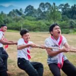 Sebanyak 111 siswa SMP Arunika dan SD School of Life Lebah Putih mengikuti Kemah Alih Golongan 2026 di Bumi Perkemahan Kuncen, Polobogo, Kabupaten Semarang. Kegiatan dikemas sebagai pembelajaran berbasis pengalaman untuk melatih kemandirian, kerja sama, pemecahan masalah, dan kemampuan berpikir kritis melalui berbagai tantangan di alam.