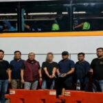 Direktorat Reserse Narkoba Polda Jawa Tengah menggagalkan penyelundupan sabu menggunakan bus antarkota dengan menangkap kondektur berinisial DM (38) di Gerbang Tol Banyumanik, Kota Semarang, Kamis (30/7/2026). Polisi menyita 3,77 gram sabu yang disembunyikan dalam botol permen dan kini memburu pemasok berinisial A yang diduga memasok narkotika untuk diedarkan di wilayah Jawa Tengah.