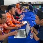 Sebanyak 165 warga binaan Rutan Kelas IIB Salatiga mengikuti Sensus Ekonomi 2026 (SE2026) yang digelar BPS Kota Salatiga di Aula Rutan, Kamis (20/8/2026). Pendataan tersebut dilakukan untuk memperoleh data ekonomi yang akurat dan komprehensif sebagai dasar perencanaan pembangunan, sekaligus memperkuat sinergi antara BPS dan jajaran pemasyarakatan.