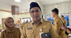 Sebanyak 13.390 orang terdampak dalam 77 kasus dugaan keracunan terkait Program Makan Bergizi Gratis (MBG) di Jawa Tengah selama setahun terakhir. Wakil Gubernur Jateng Taj Yasin Maimoen meminta Satgas MBG kabupaten dan kota memperkuat inspeksi langsung ke SPPG untuk memastikan standar operasional, keamanan pangan, pengolahan, dan distribusi makanan dijalankan.