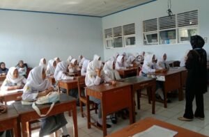 Strategi pembelajaran inovatif perlu didukung manajemen kelas yang baik agar siswa aktif berpikir, bekerja sama, dan siap menghadapi persoalan nyata.