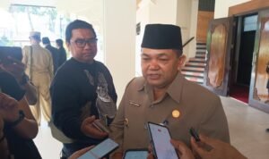 Pemkab Semarang tidak akan melakukan riset mandiri terkait rencana pengembangan geothermal Gunung Ungaran karena kewenangan berada di pemerintah pusat sebagai proyek strategis nasional. Bupati Semarang Ngesti Nugraha menyatakan Pemkab berperan sebagai fasilitator dan mendorong konsultasi publik agar kementerian, pemerintah daerah, stakeholder, serta masyarakat mendapat informasi terbuka mengenai potensi dan dampak proyek.