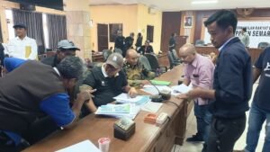 Pengembang Perumahan Bandarjo Village Permai, Ungaran Barat, Kabupaten Semarang, belum merealisasikan pengembalian dana konsumen hingga pertengahan September 2026. Koordinator korban Matheus Dwi Rubiyanto mengatakan pengembang sebelumnya berkomitmen mengembalikan dana secara bertahap hingga akhir September, namun belum ada pembayaran yang diterima para korban.