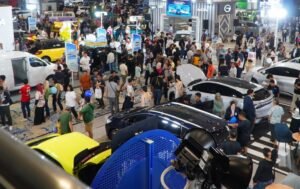 GIIAS Semarang 2026 berlangsung pada 30 September hingga 4 Oktober 2026 di Muladi Dome UNDIP, Semarang. Pengunjung dapat membeli tiket melalui aplikasi Auto360 dengan harga Rp15 ribu pada weekdays dan Rp25 ribu saat weekend. Tiket on-the-spot dibanderol Rp20 ribu dan Rp30 ribu, dengan pameran menghadirkan 19 merek kendaraan serta 22 merek komponen dan aksesori.