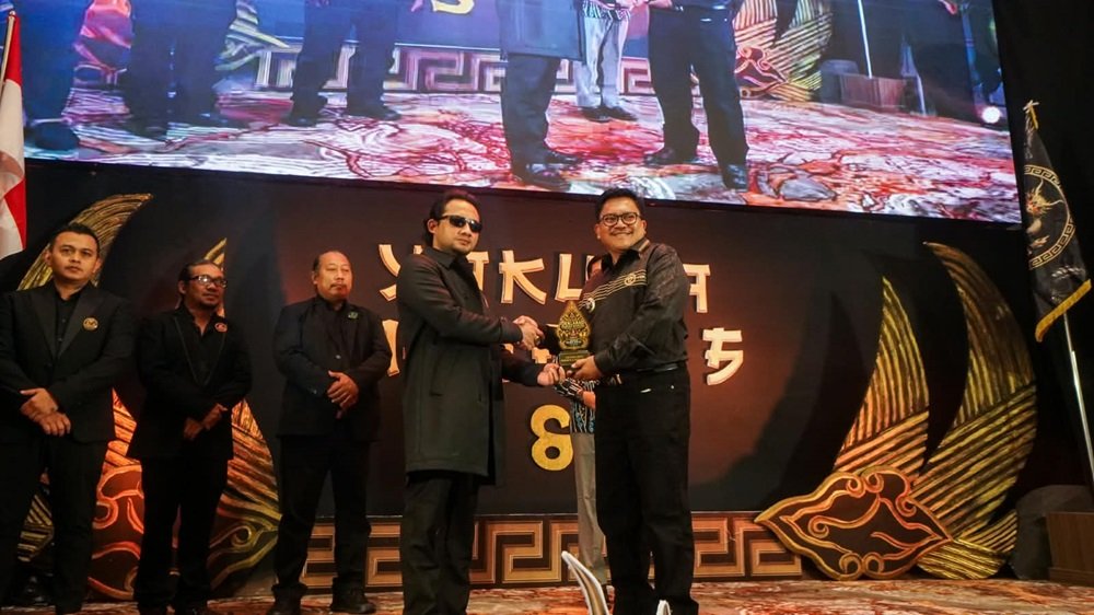 Yakuza Maneges wilayah Salatiga dan Semarang menyiapkan pendampingan hukum serta posko pengaduan 24 jam bagi masyarakat yang menghadapi persoalan hukum atau menjadi korban kekerasan. Komitmen itu disampaikan usai deklarasi di Grand Wahid Hotel Salatiga, Sabtu (3/10/2026), dengan melibatkan pengacara untuk mendampingi korban tanpa melihat latar belakang pihak yang terlibat.