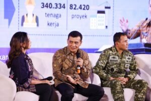 Pemerintah Provinsi Jawa Tengah menargetkan realisasi investasi mencapai Rp110 triliun pada akhir 2026, setelah mencatat Rp72,54 triliun hingga triwulan III. Gubernur Ahmad Luthfi optimistis target tercapai melalui masuknya investor baru, pengembangan kawasan industri, serta penguatan kerja sama bisnis. Stabilitas keamanan dan kepastian hukum juga menjadi perhatian untuk meningkatkan kepercayaan investor.