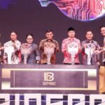 Investasi Jawa Tengah mencapai Rp72,54 triliun hingga triwulan III 2026 dan menyerap 340.334 tenaga kerja melalui 82.420 proyek. Gubernur Ahmad Luthfi menyampaikan capaian tersebut saat membuka Semarang Business Forum (Sembiz) ke-19 di Semarang, Rabu (21/10/2026). Pemerintah Provinsi Jawa Tengah mendorong kolaborasi dengan investor dan kerja sama antardaerah untuk memperluas lapangan kerja serta mengembangkan pusat pertumbuhan ekonomi baru.