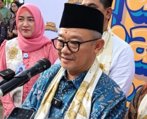Menteri Pendidikan Dasar dan Menengah Abdul Mu’ti menyampaikan keprihatinan atas dugaan perundungan yang menyebabkan seorang murid SDN 1 Kebondalem, Kabupaten Pemalang, meninggal dunia. Saat ditemui di Ungaran, Sabtu (10/10/2026), ia menegaskan pentingnya memperkuat budaya sekolah yang aman melalui kerja sama sekolah, keluarga, masyarakat, dan media serta meningkatkan pengawasan terhadap anak di ruang digital.