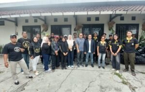 akuza Maneges Salatiga menyalurkan bantuan 20.000 liter air bersih ke Yayasan Kristen Rumah Pemulihan Efata dan wilayah Doplang, Kecamatan Beringin, Kabupaten Semarang, Selasa (27/10/2026). Bantuan tersebut ditujukan untuk membantu memenuhi kebutuhan air bersih penerima manfaat sekaligus menjadi wujud kepedulian sosial komunitas terhadap masyarakat yang membutuhkan.