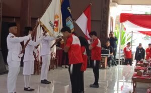 Kontingen Kabupaten Semarang menargetkan posisi tujuh besar pada Porprov Jawa Tengah XVII 2026 yang berlangsung 25–31 Oktober. KONI Kabupaten Semarang membidik 30 medali emas, 25 perak, dan 25 perunggu dengan mengandalkan sejumlah cabang olahraga potensial. Sebanyak 263 atlet dan 30 ofisial disiapkan untuk bertanding, sementara Kabupaten Semarang juga menjadi tuan rumah 10 cabang olahraga.