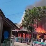 Tiga Rumah Warga di Tingkir Lor Sabtu Sore Hangus Terbakar, Kerugian 1 Milyar