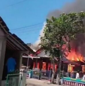 Tiga Rumah Warga di Tingkir Lor Sabtu Sore Hangus Terbakar, Kerugian 1 Milyar