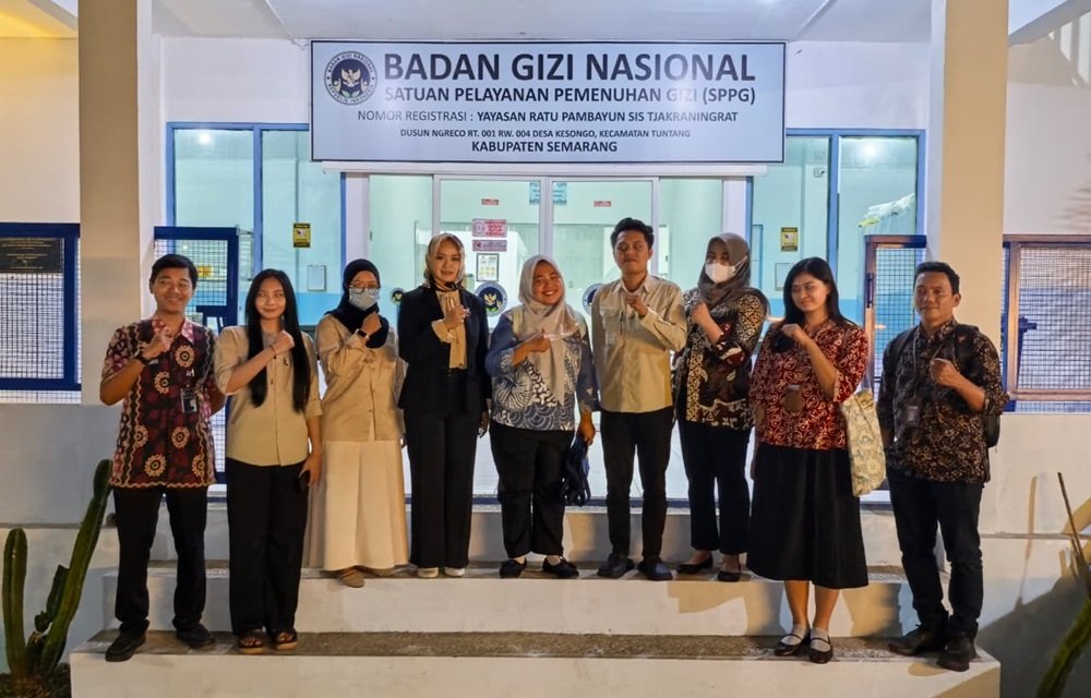 Inspektorat Utama Badan Gizi Nasional mengevaluasi operasional SPPG Ngreco di Desa Kesongo, Kecamatan Tuntang, Kabupaten Semarang, Jumat (2/10/2026). Evaluasi mencakup penerimaan bahan baku, kesesuaian dengan pesanan, penanganan bahan rusak, kecukupan gizi, dan food cost. Hasilnya, SPPG dinilai berjalan baik dan sesuai prosedur.